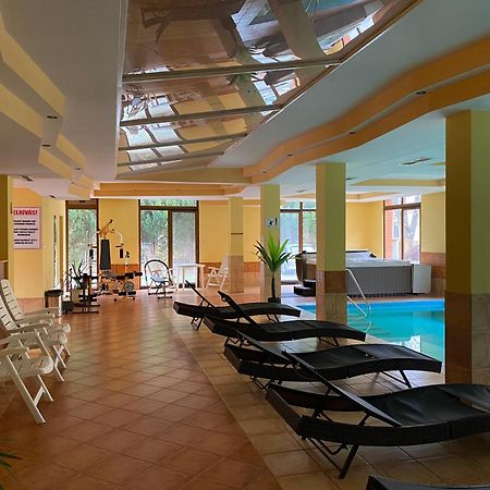 שיופוק Dorina Wellness Apartman מראה חיצוני תמונה