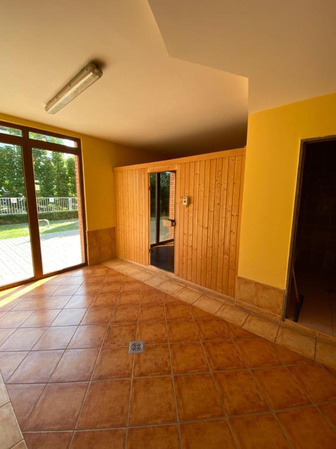 שיופוק Dorina Wellness Apartman מראה חיצוני תמונה