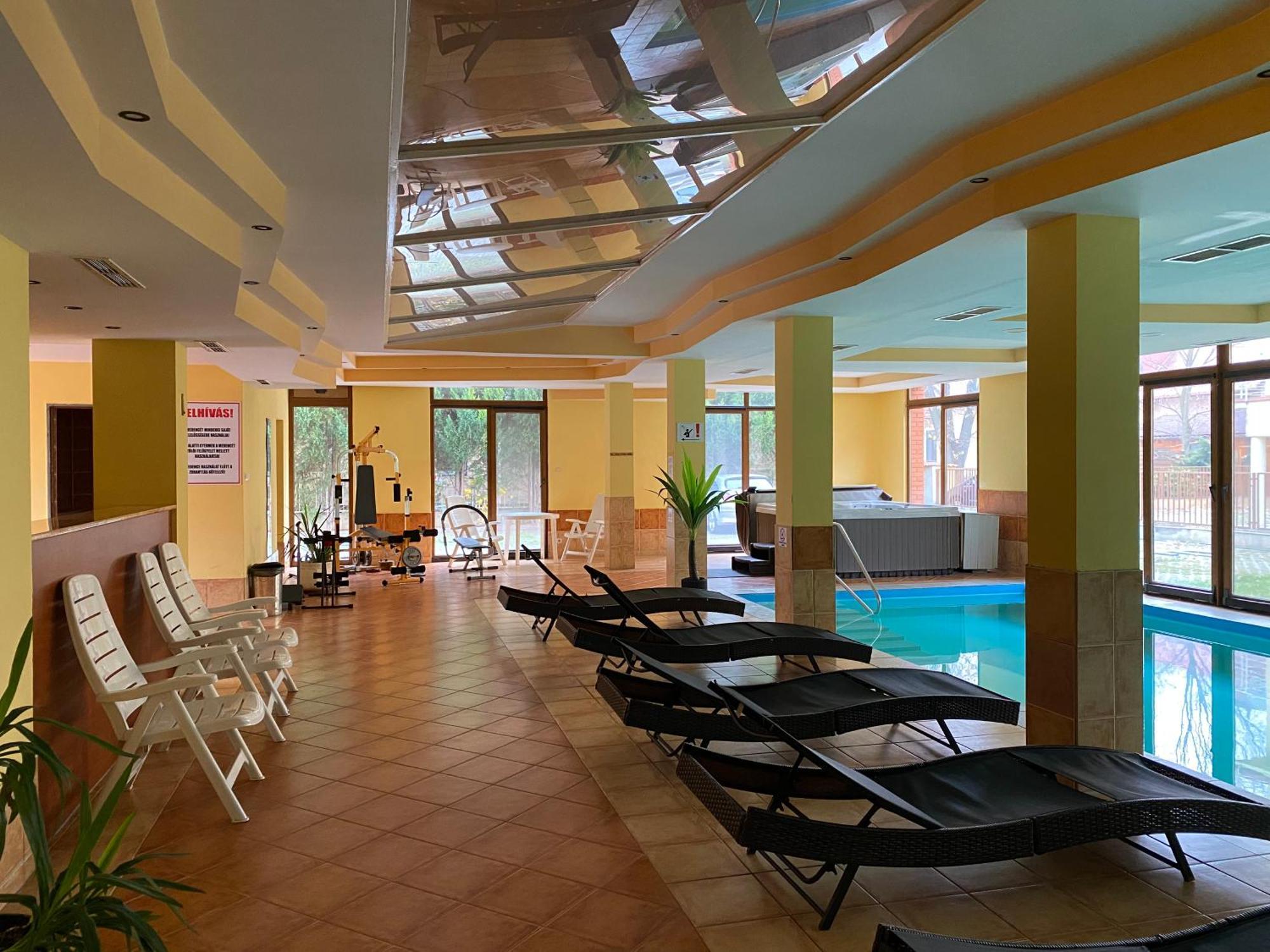 שיופוק Dorina Wellness Apartman מראה חיצוני תמונה