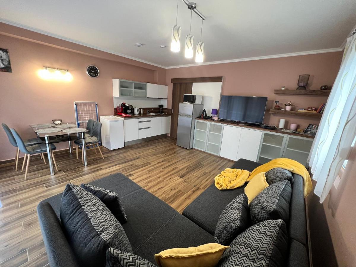 שיופוק Dorina Wellness Apartman מראה חיצוני תמונה