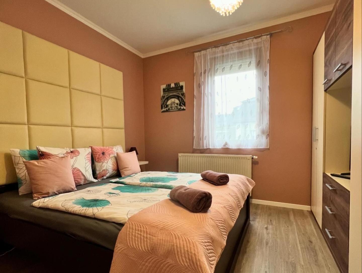 שיופוק Dorina Wellness Apartman מראה חיצוני תמונה
